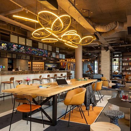 Moxy Paris Кламар Екстер'єр фото