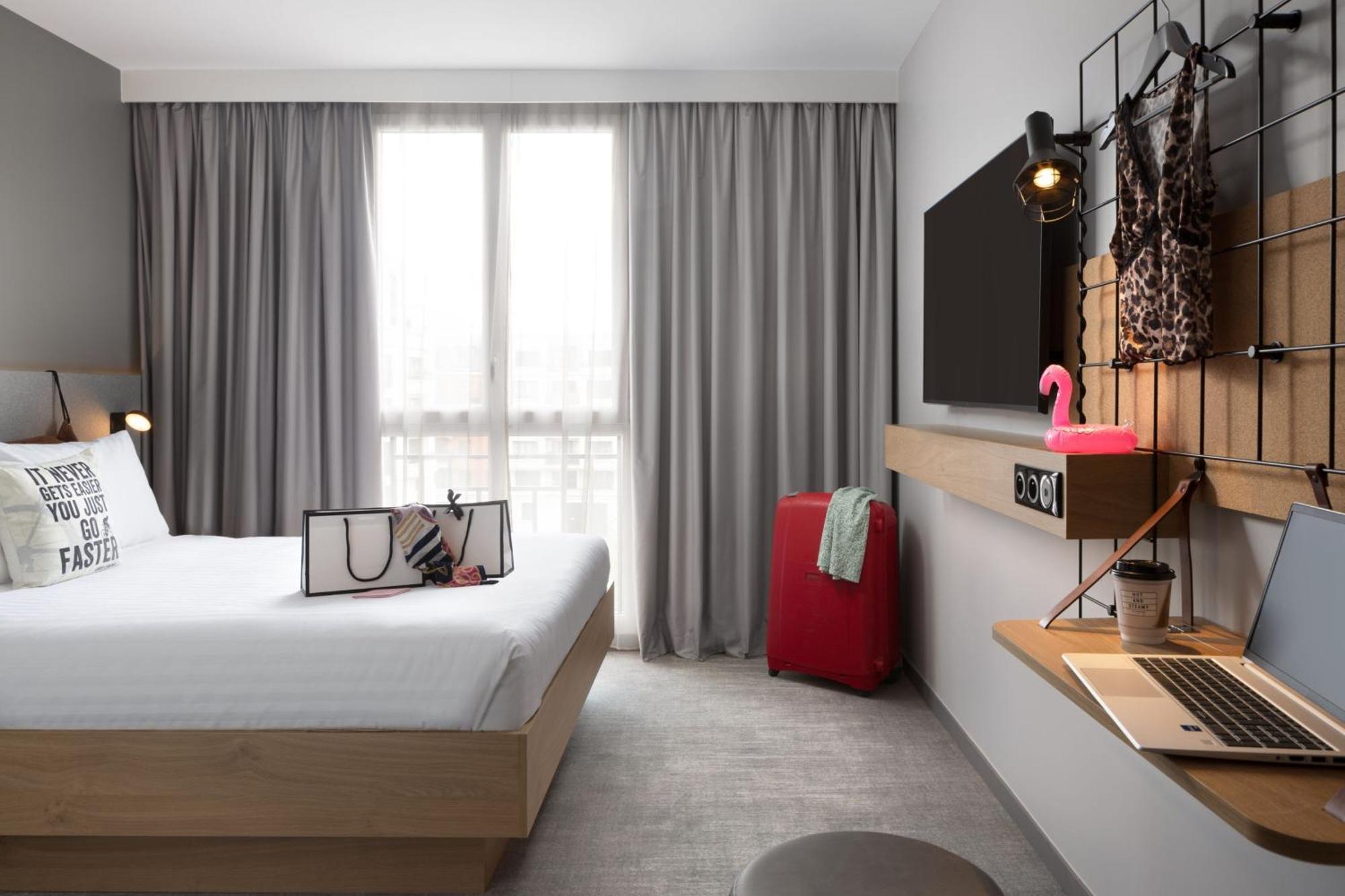 Moxy Paris Кламар Екстер'єр фото