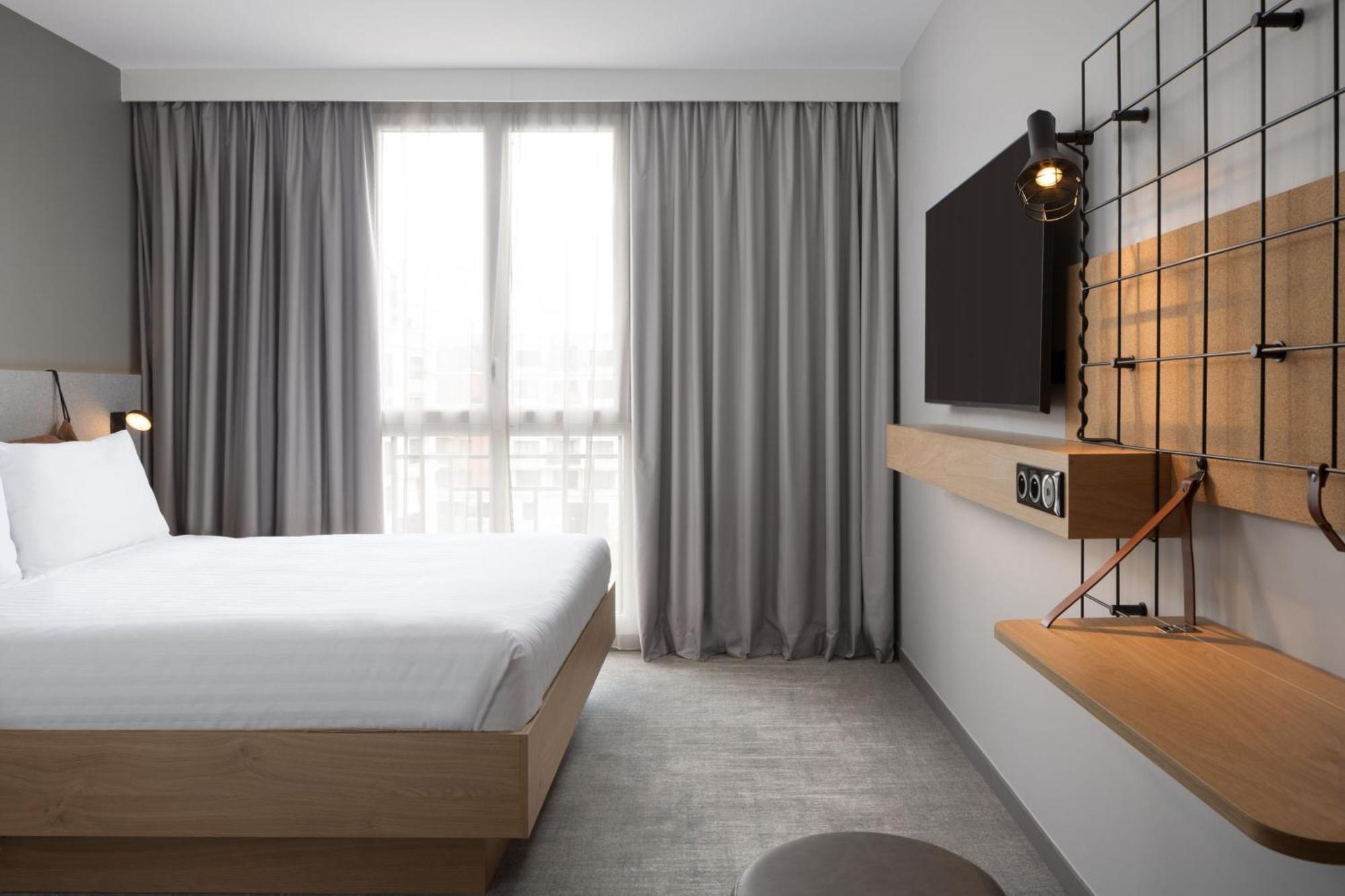 Moxy Paris Кламар Екстер'єр фото