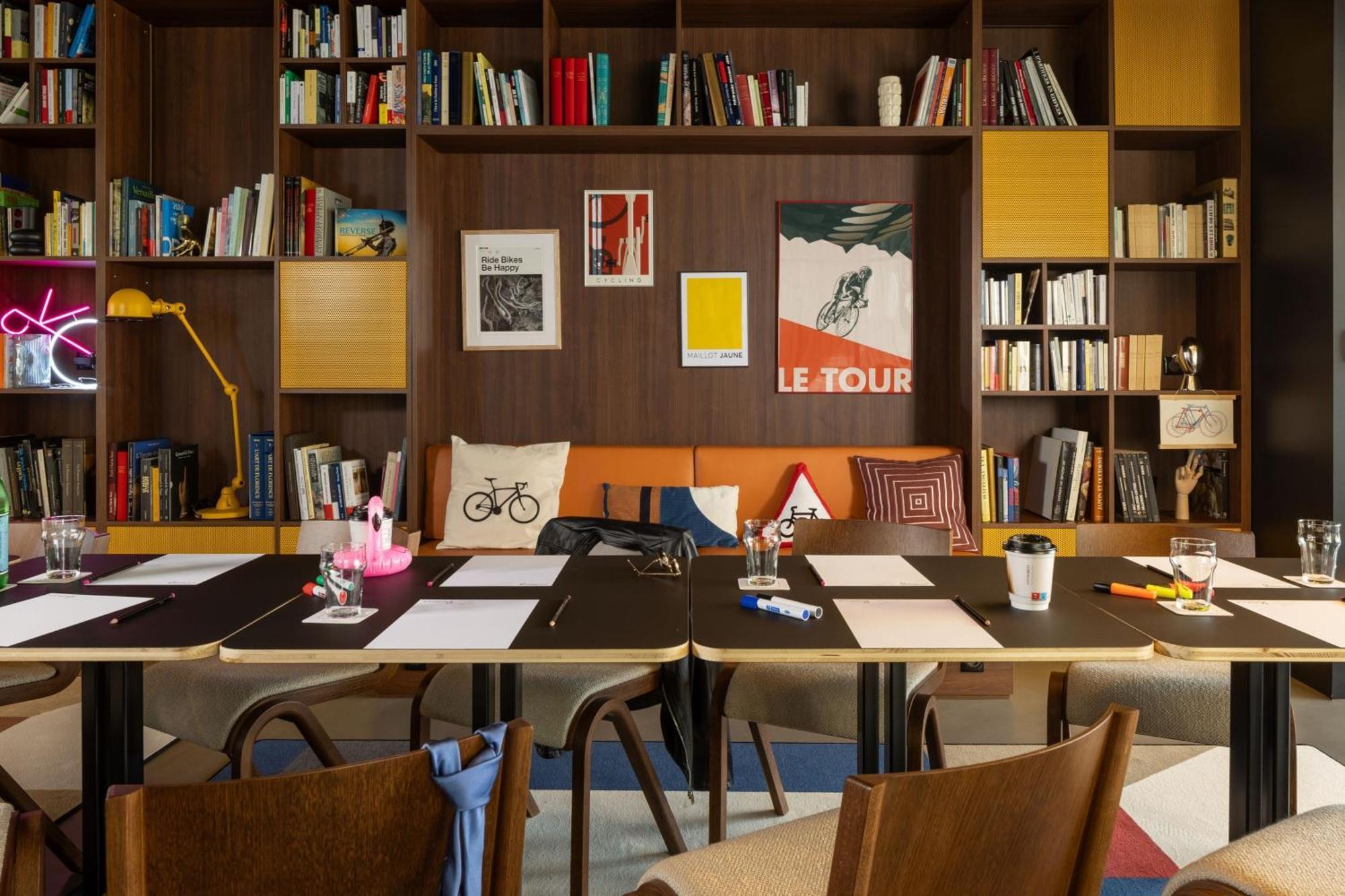 Moxy Paris Кламар Екстер'єр фото