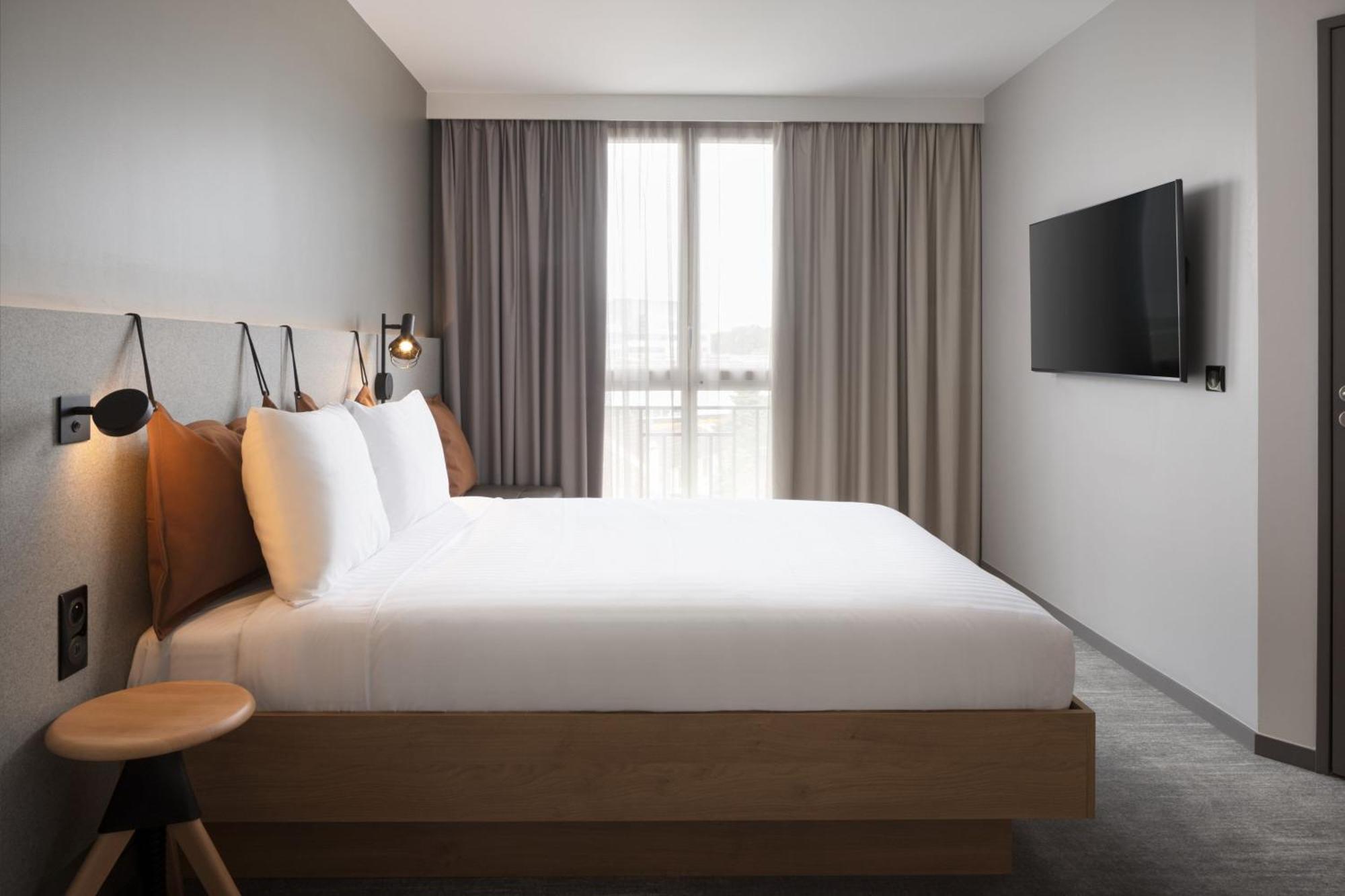 Moxy Paris Кламар Екстер'єр фото