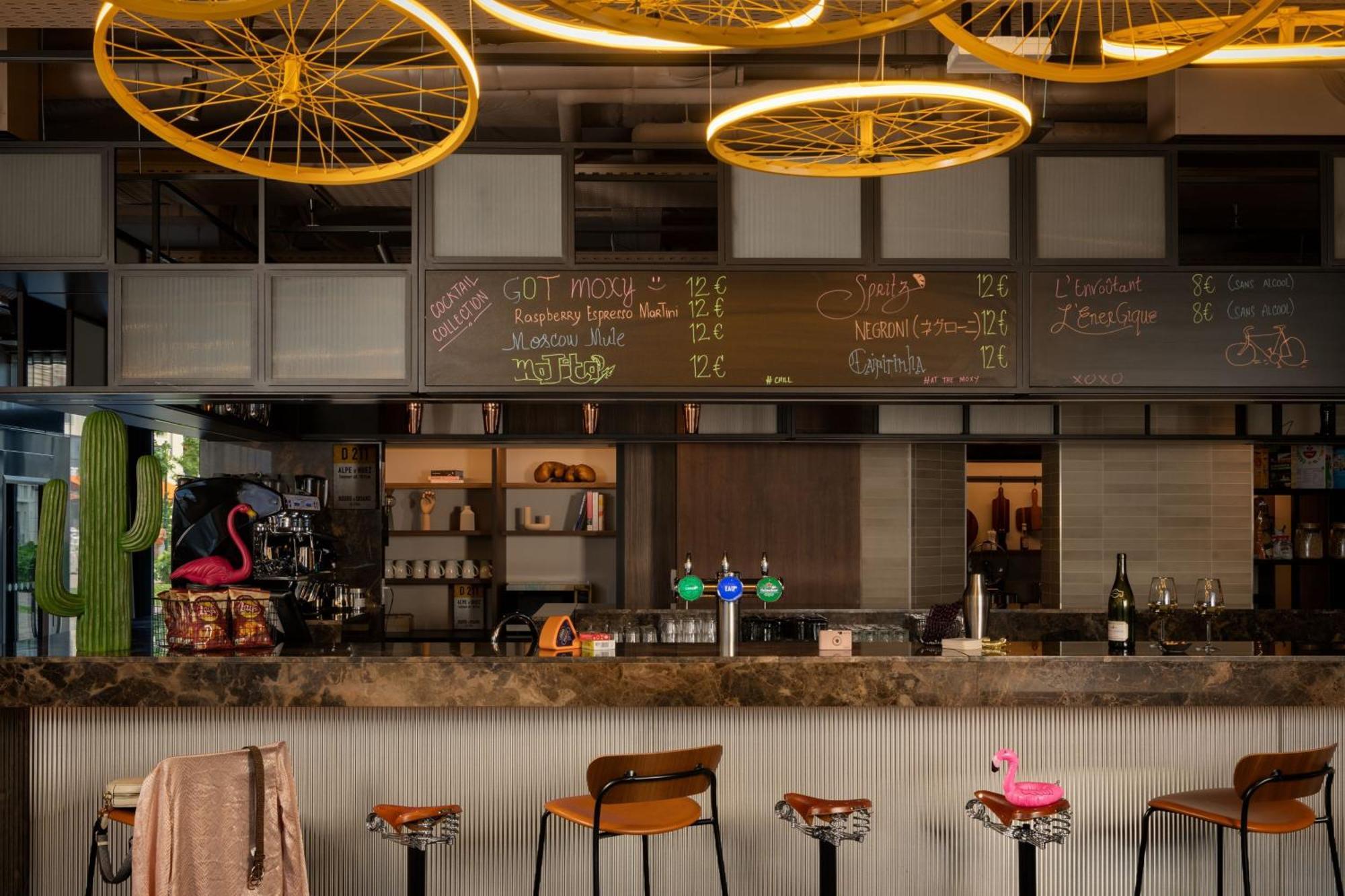 Moxy Paris Кламар Екстер'єр фото