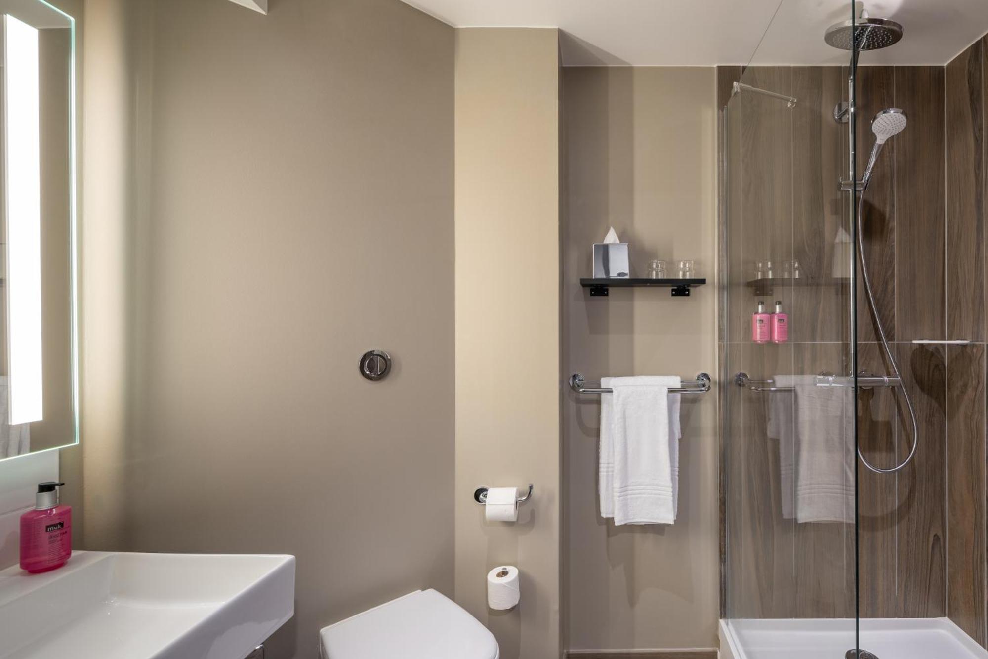 Moxy Paris Кламар Екстер'єр фото