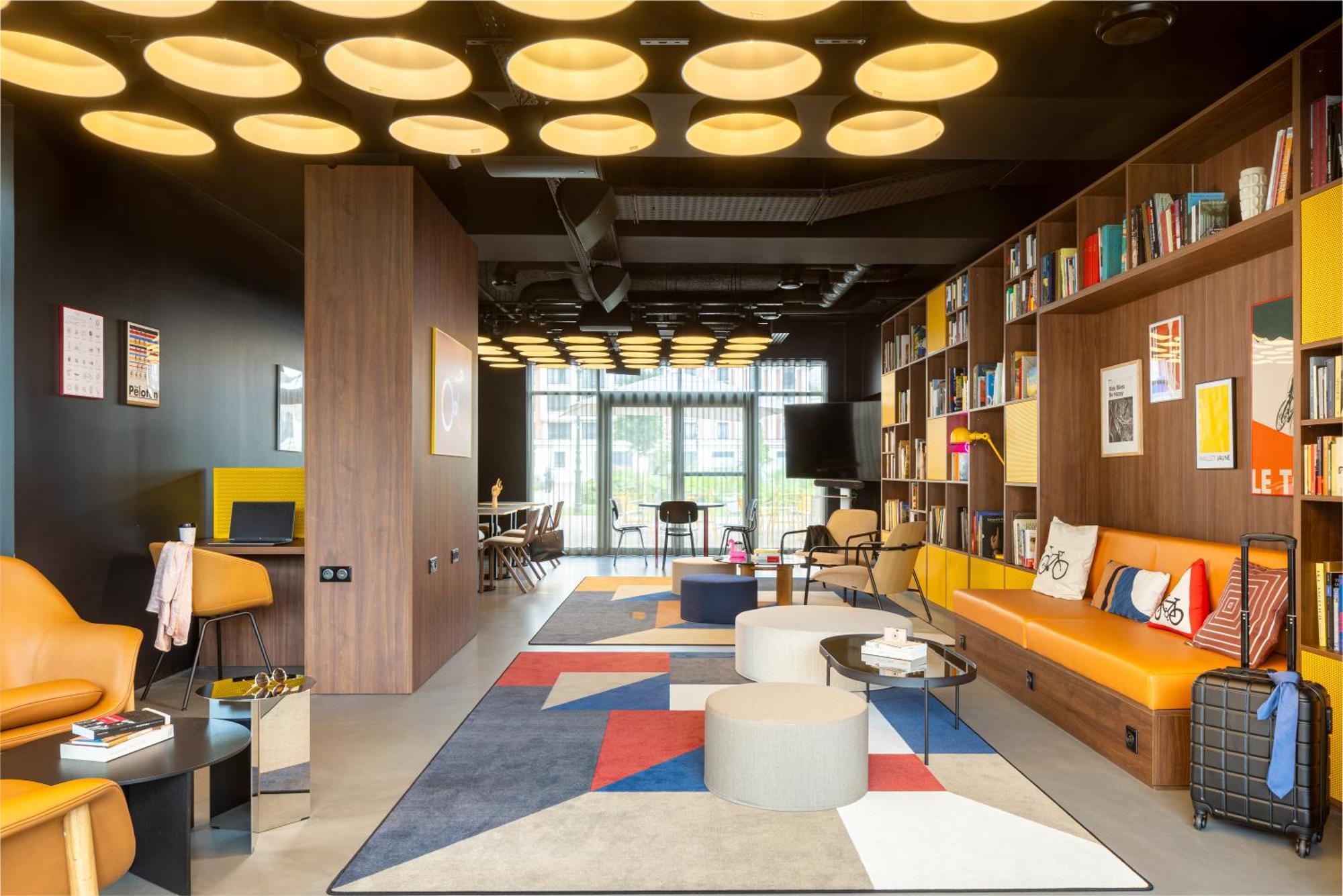 Moxy Paris Кламар Екстер'єр фото
