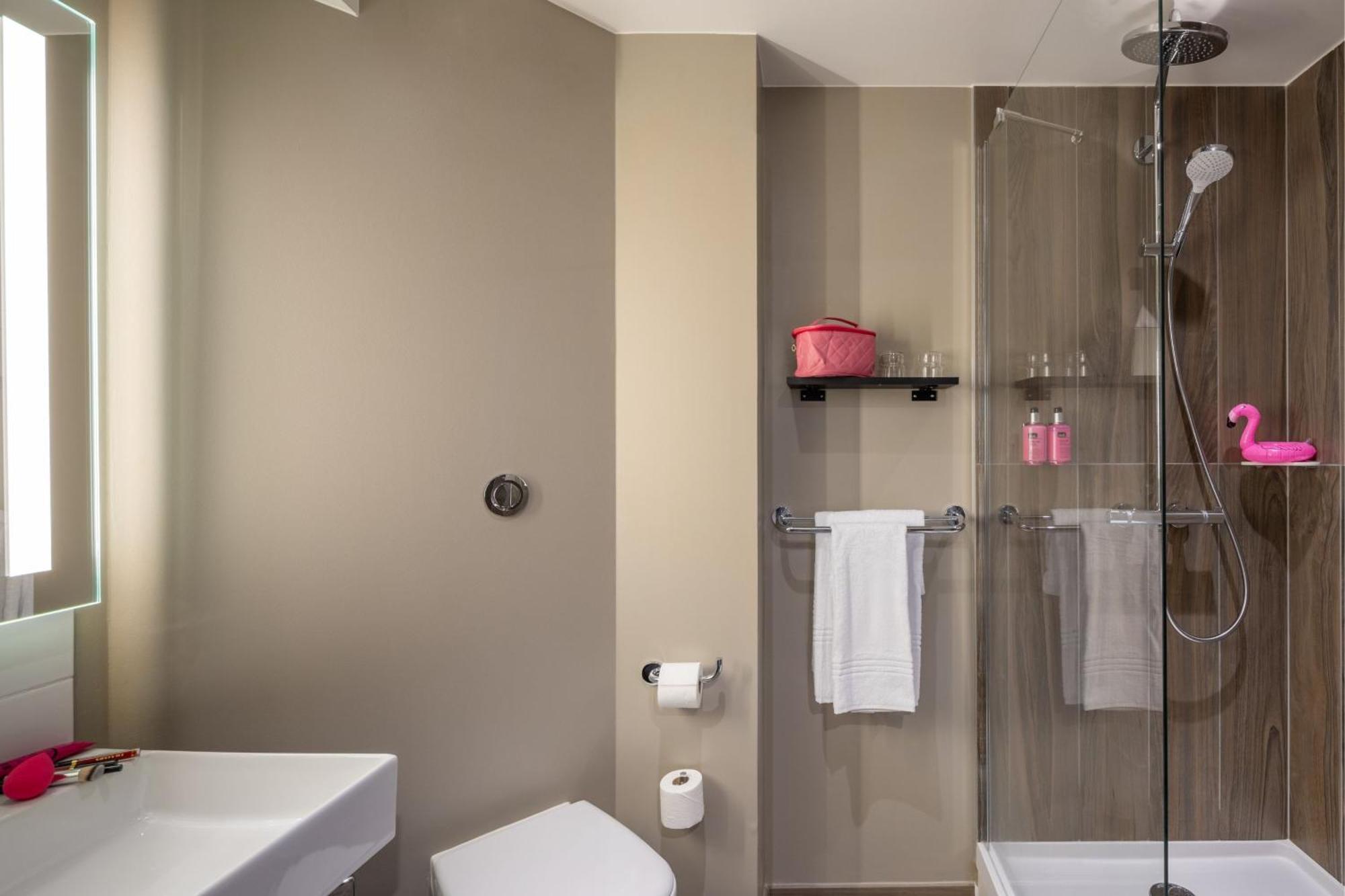 Moxy Paris Кламар Екстер'єр фото